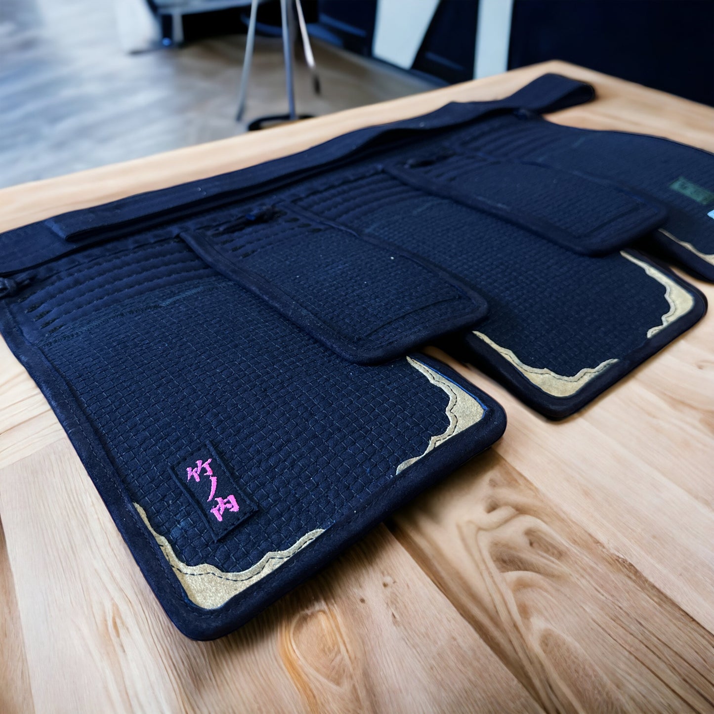 HIMUKA BLACK - BOGU SET